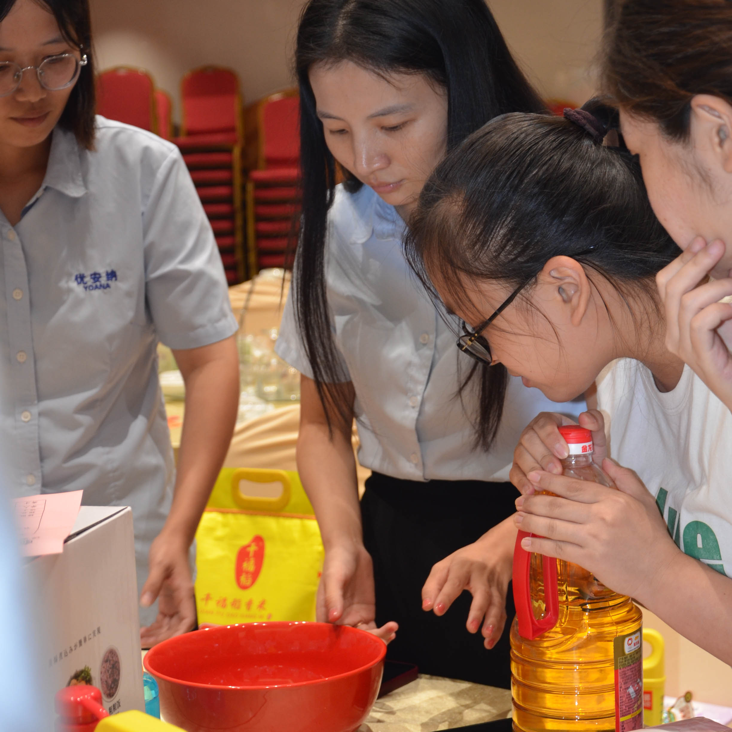 優(yōu)安納中秋團圓，溫暖擔當共前行